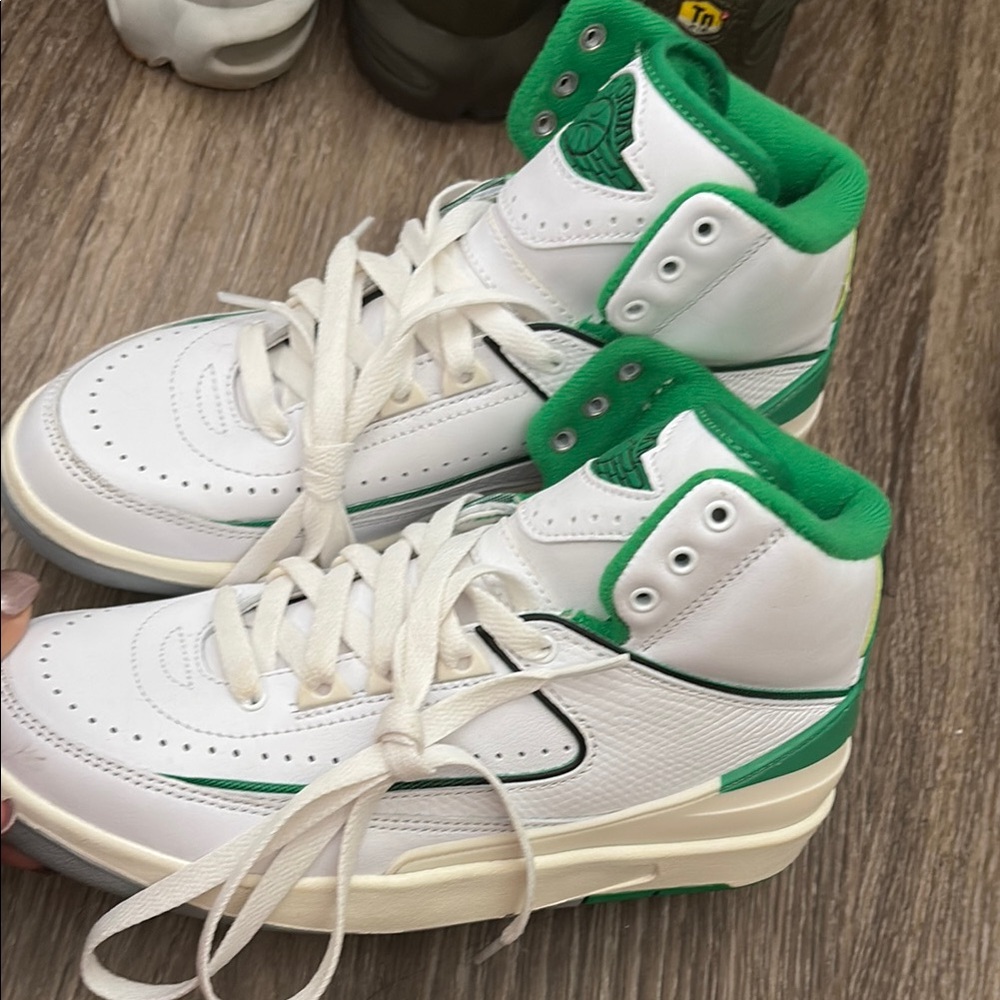 Authentic retro Jordan 2 size 5y